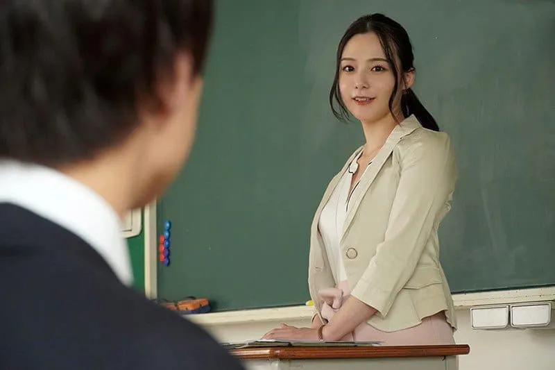 Mối tình bí mật với cô giáo và lời hứa sẽ trả bài sau khi cậu tốt nghiệp