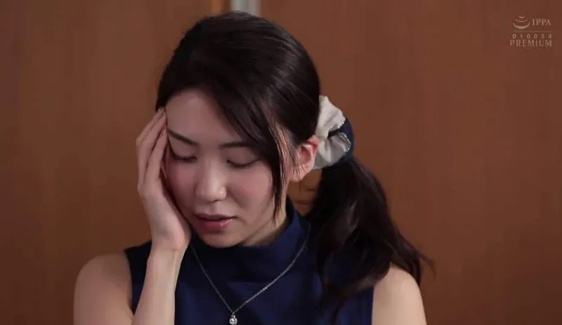 Bị ông anh hàng xóm bỏ thuốc ngủ rồi phang trước ngày cưới