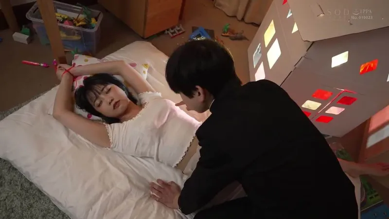 Trả thù anh trai thường xuyên bắt nạt bằng cách nắc eny anh ấy